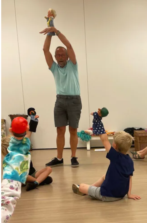 Poppen en verteltheater Nick van der Veer